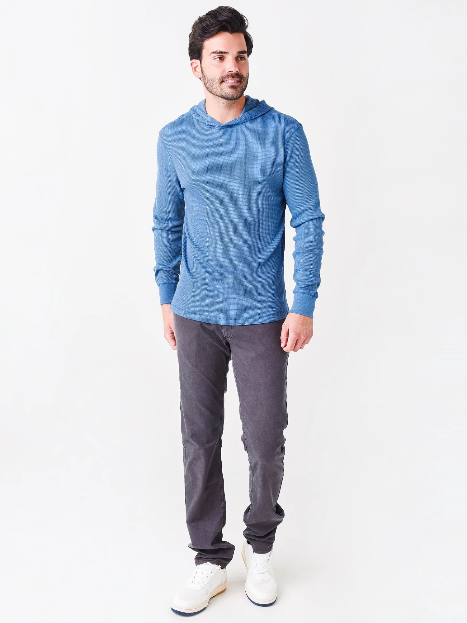 Front Page -ST.BERNARD MKH2101xBREAKERBLUExAlt1 51749790 1